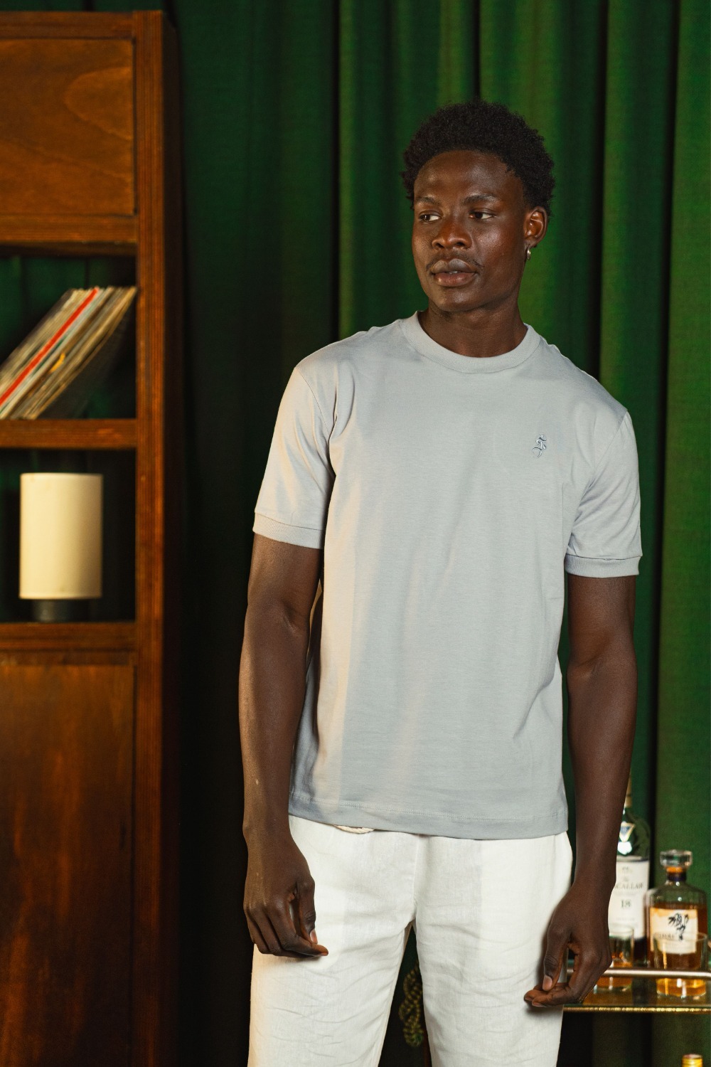 Camiseta Basic Saint Judge Cinza Monograma