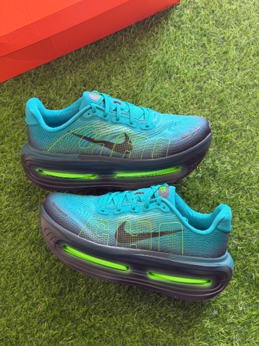 Nike Vomero Premium Energy Arctic Green Deep Teal Green Strike