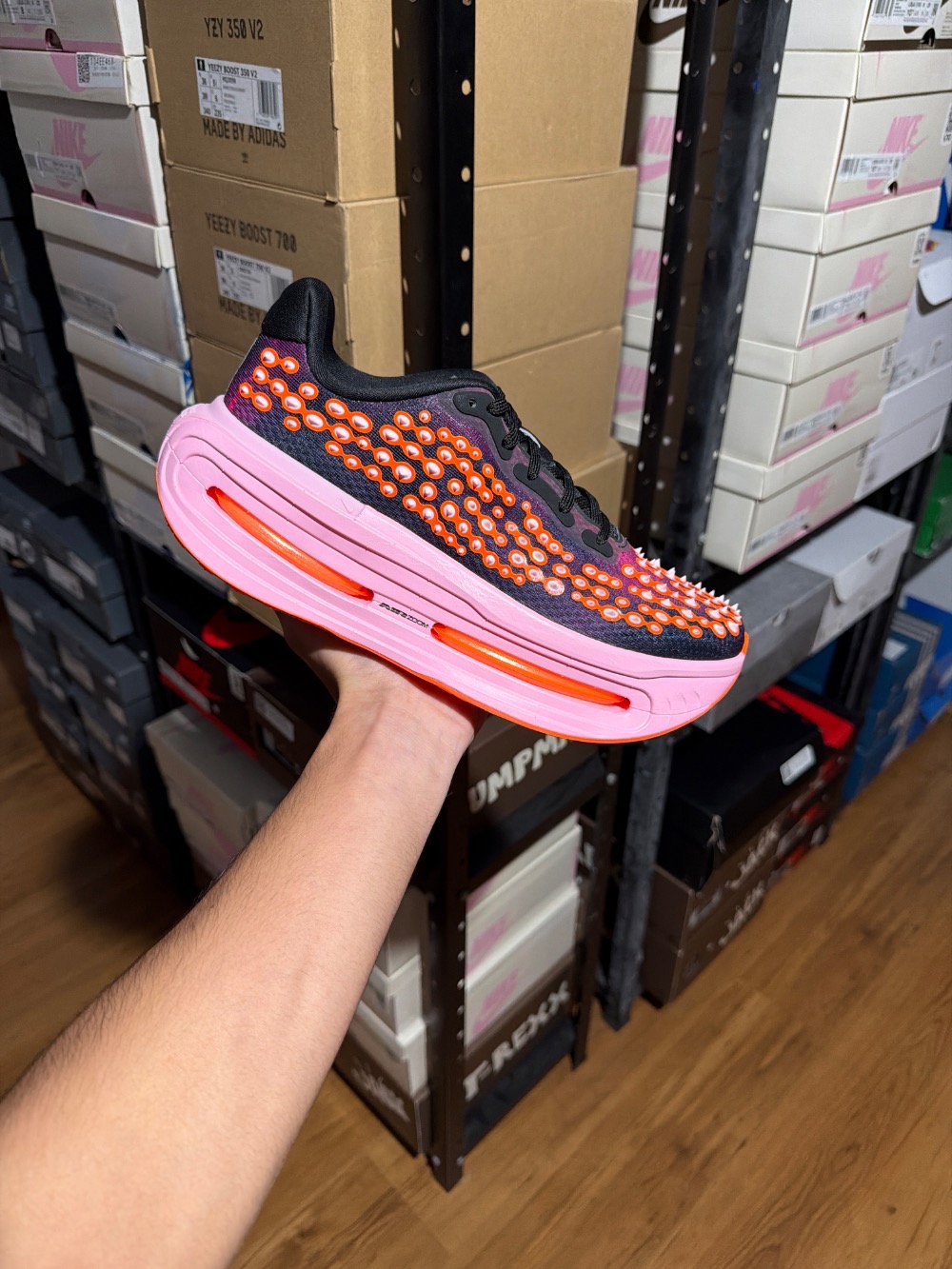 Nike Vomero Premium Black Arctic Pink
