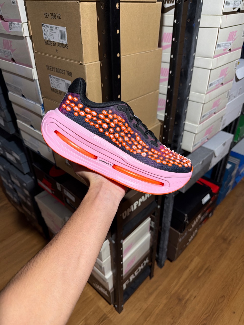 Nike Vomero Premium Black Arctic Pink