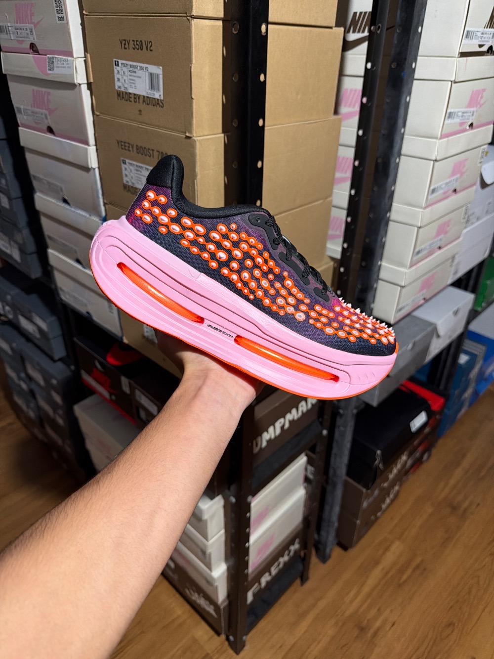 Nike Vomero Premium Black Arctic Pink