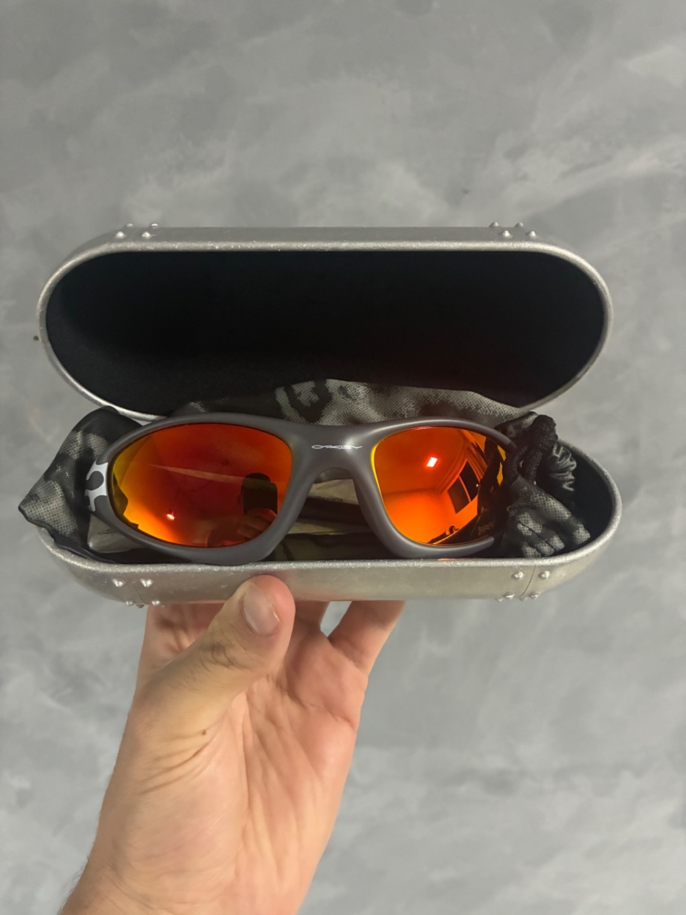 Brain Dead x Oakley Óculos Straight Jacket 99 Matte Dark Grey Prizm Ruby — Único, Novo