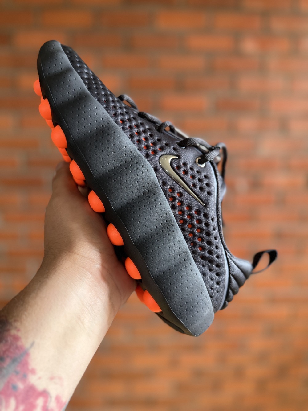 Nike Mind 002 Black Chrome Feminino