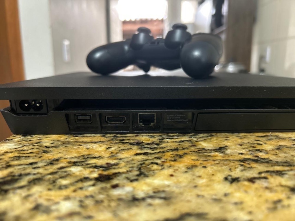 Sony Playstation 4 Slim