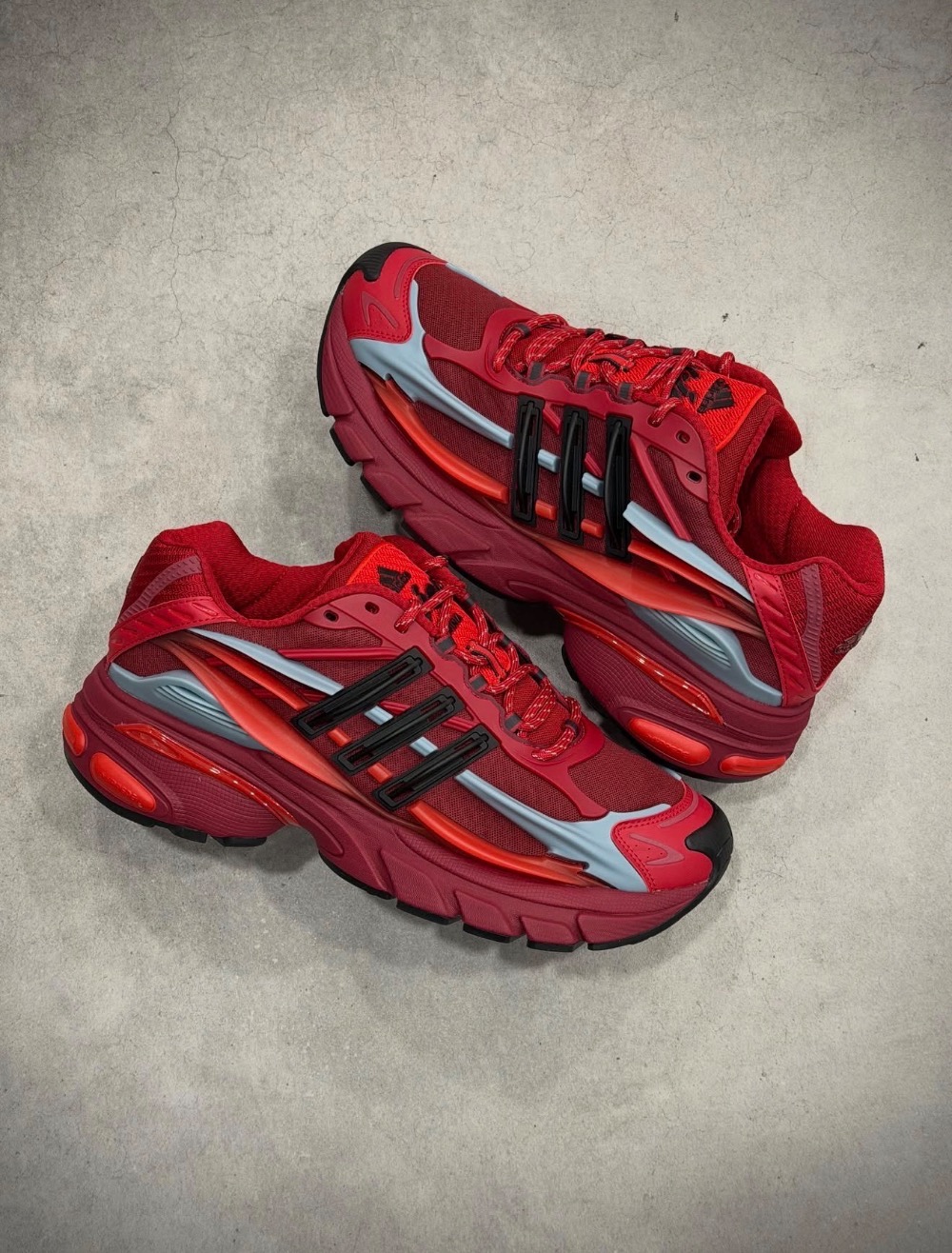 Pharrell Williams x adidas Adistar Jellyfish Red Core Black — 34, Novo