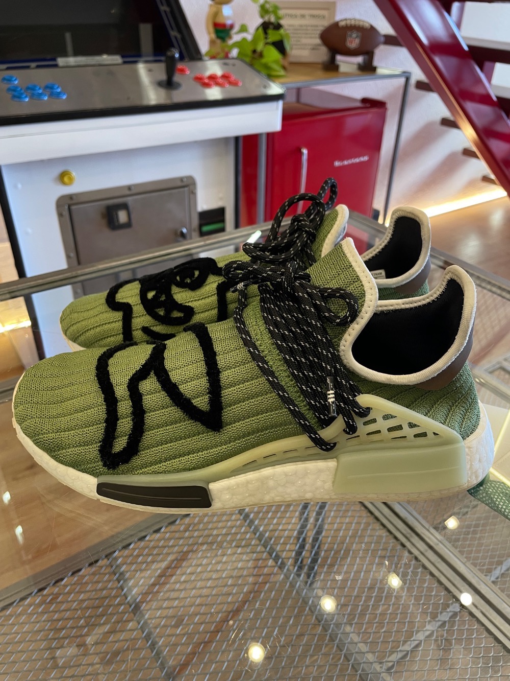 BBC Ice Cream x adidas NMD Human Race Running Dog — 42, Usado