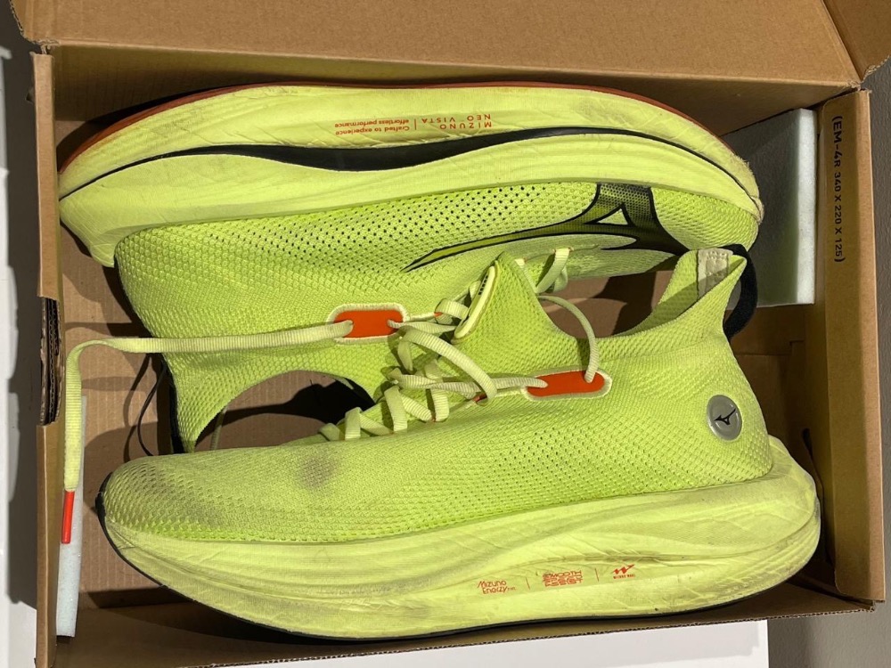 Mizuno - Neo Vista Running Shoes 'Neon Green