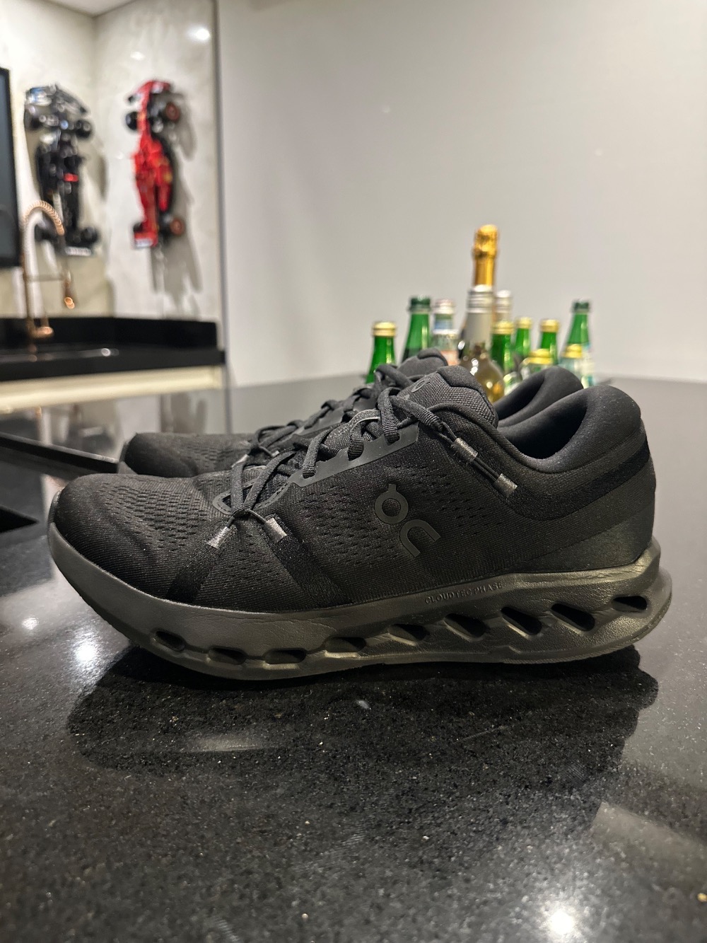 On Running Cloudsurfer 2 Black