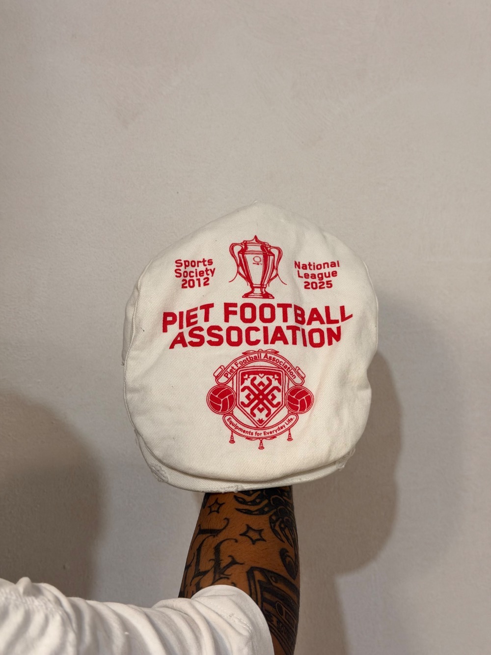 Boina Piet F.C. Bone White