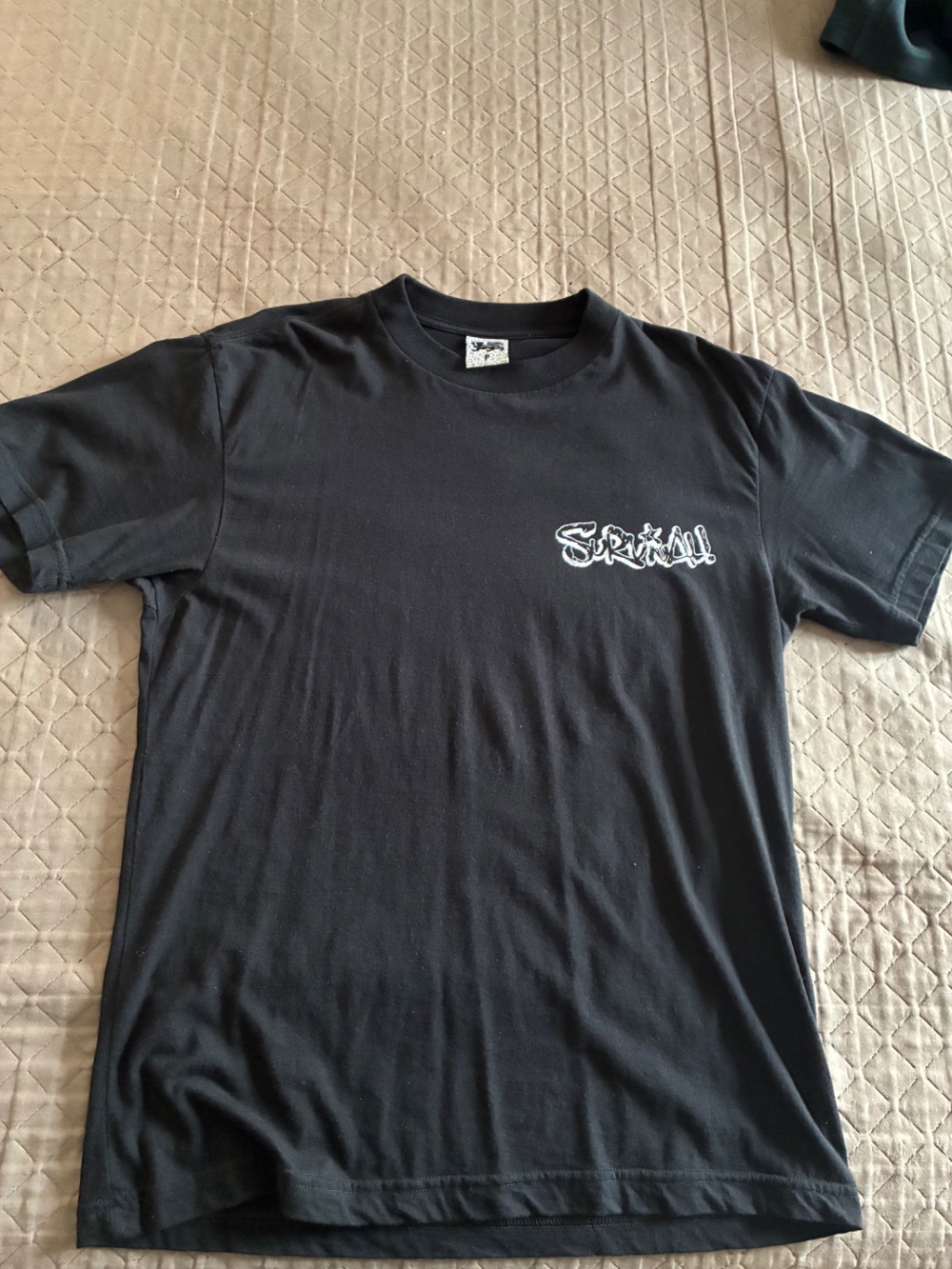 Camiseta Survival energy preta